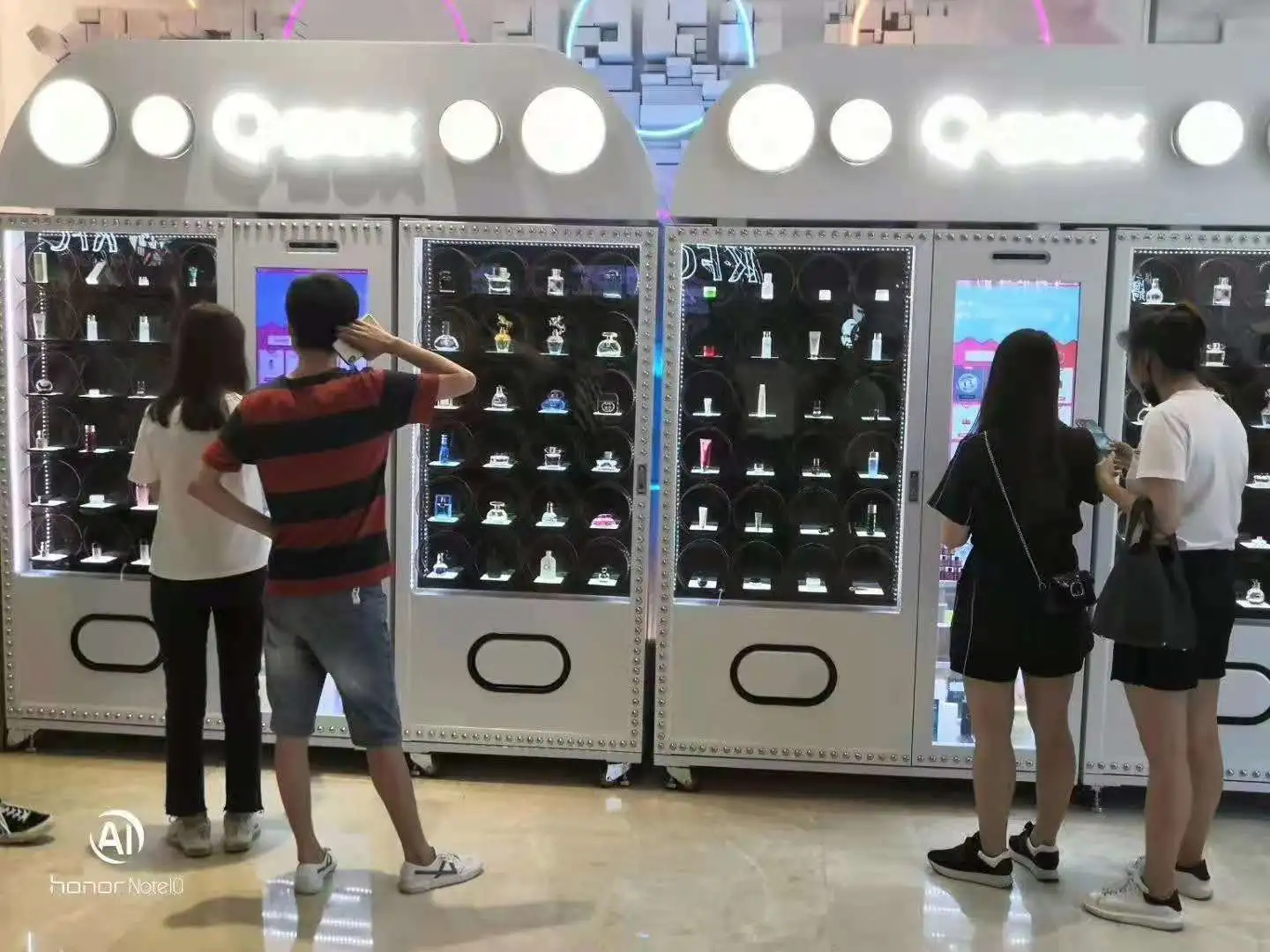 Custom vending machine beauty for sale eyelash wig hair